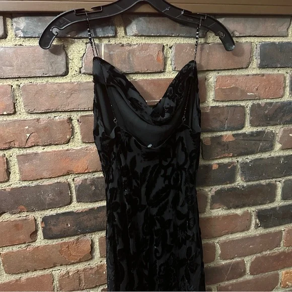 CACHE | dress with velvet accents asymmetrical Little Black Dress size 4 - Picture 4 of 9